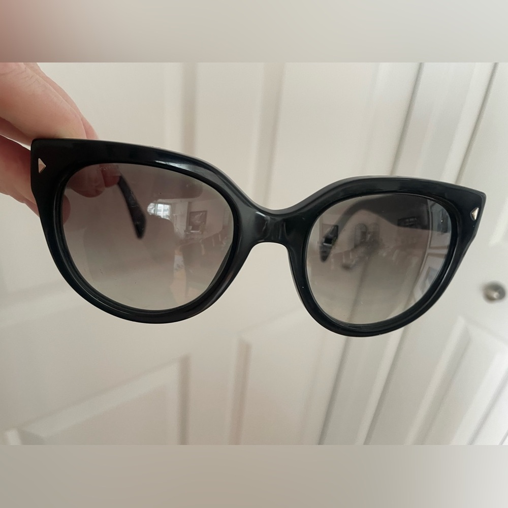 Prada Women’s Sunglasses SPR 17O 54-22 1AB-0A7 140 2N